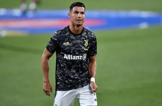 在米兰客场2-2战平萨勒尼塔纳的意甲联赛中，米兰后卫托莫里在比赛中受伤离场。